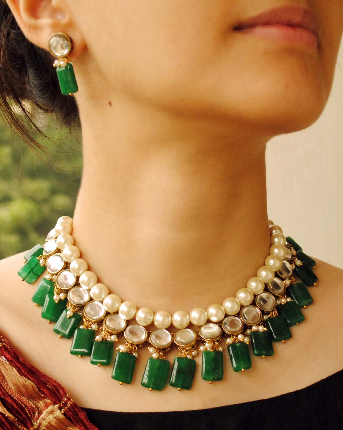 Green Glass Stone And Kundan Necklace Set