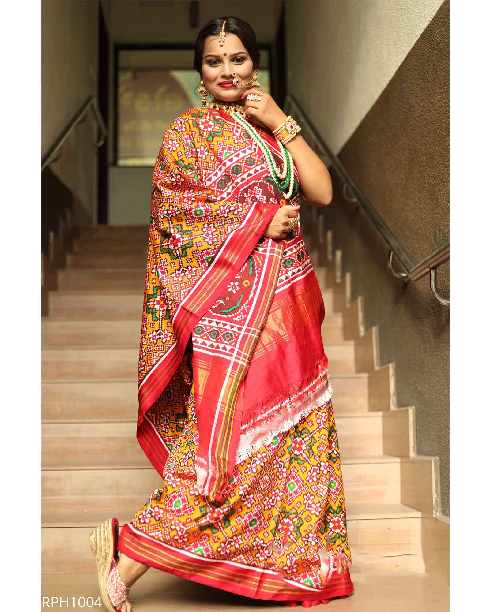 Buy Rosebud Pink Banarasi - Patola Saree online-Karagiri