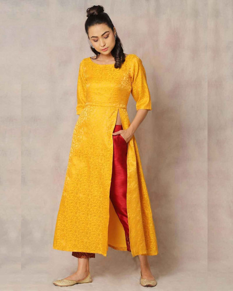 Buy Kaajh Woman's Pink Floral Print Cotton Kurta Pant Set Online at Best  Price | Distacart