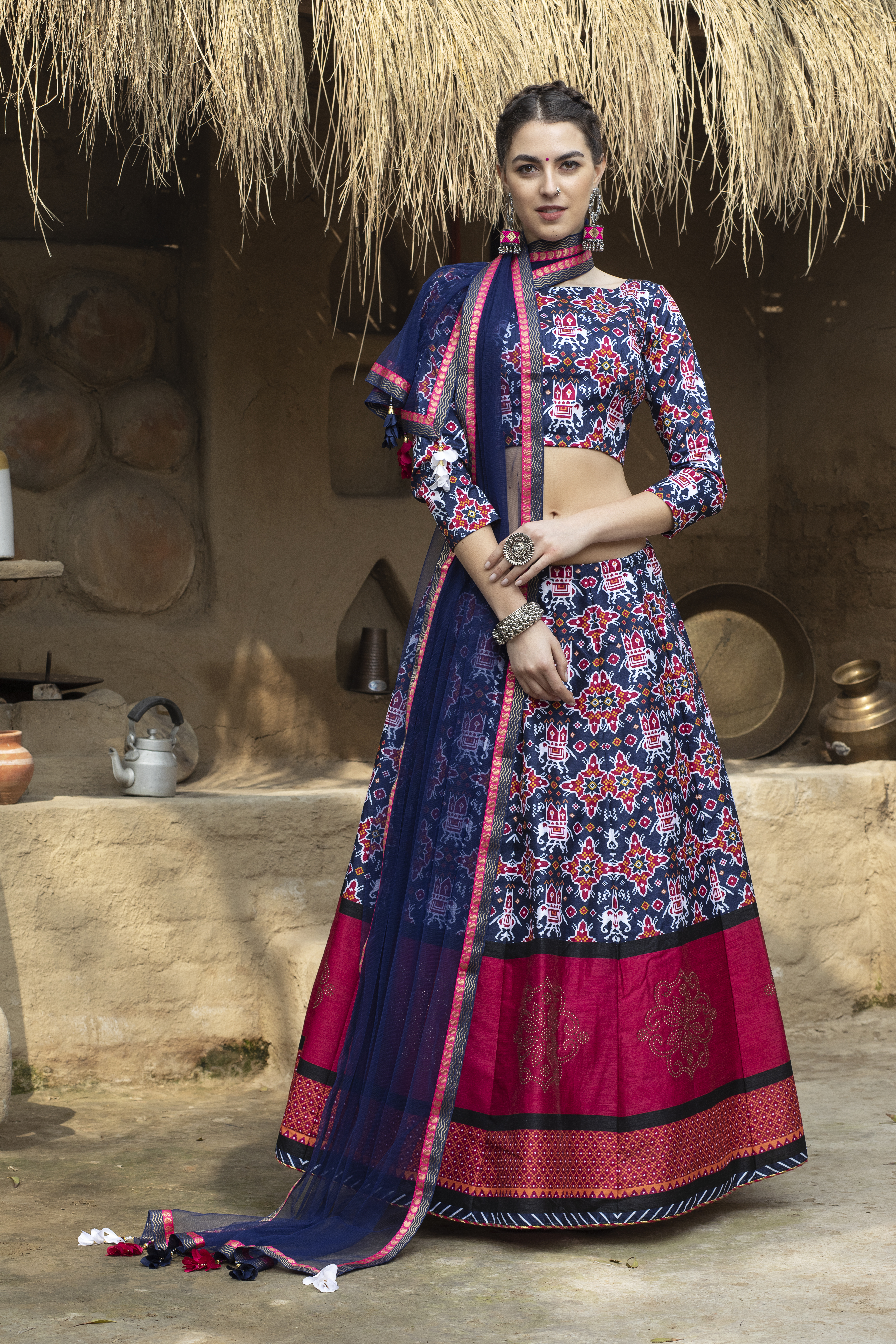 Her navy blue lehenga with a contrasting pink dupatta is such a unique  combination! Loving her min… | Indian outfits lehenga, Navy blue lehenga,  Minimal makeup look