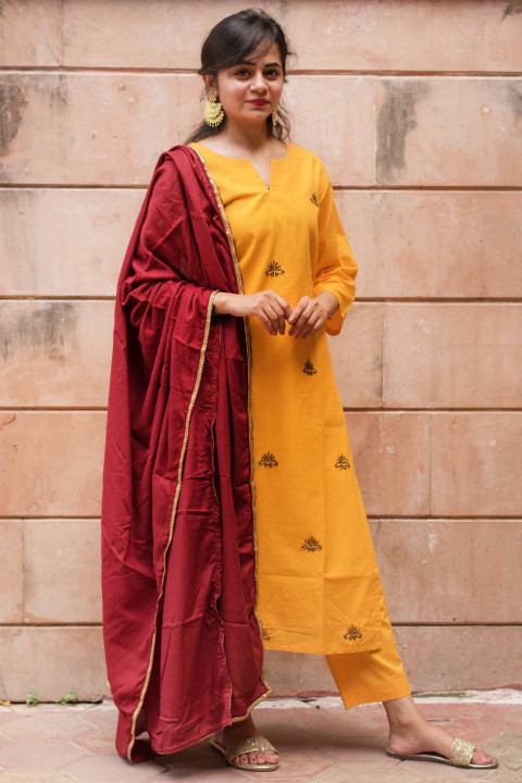Buy Mustard & Yellow Kurta Suit Sets for Women by Tulsattva Online |  Ajio.com